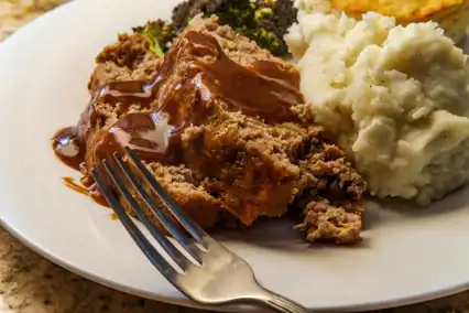 Slow cooker meatloaf