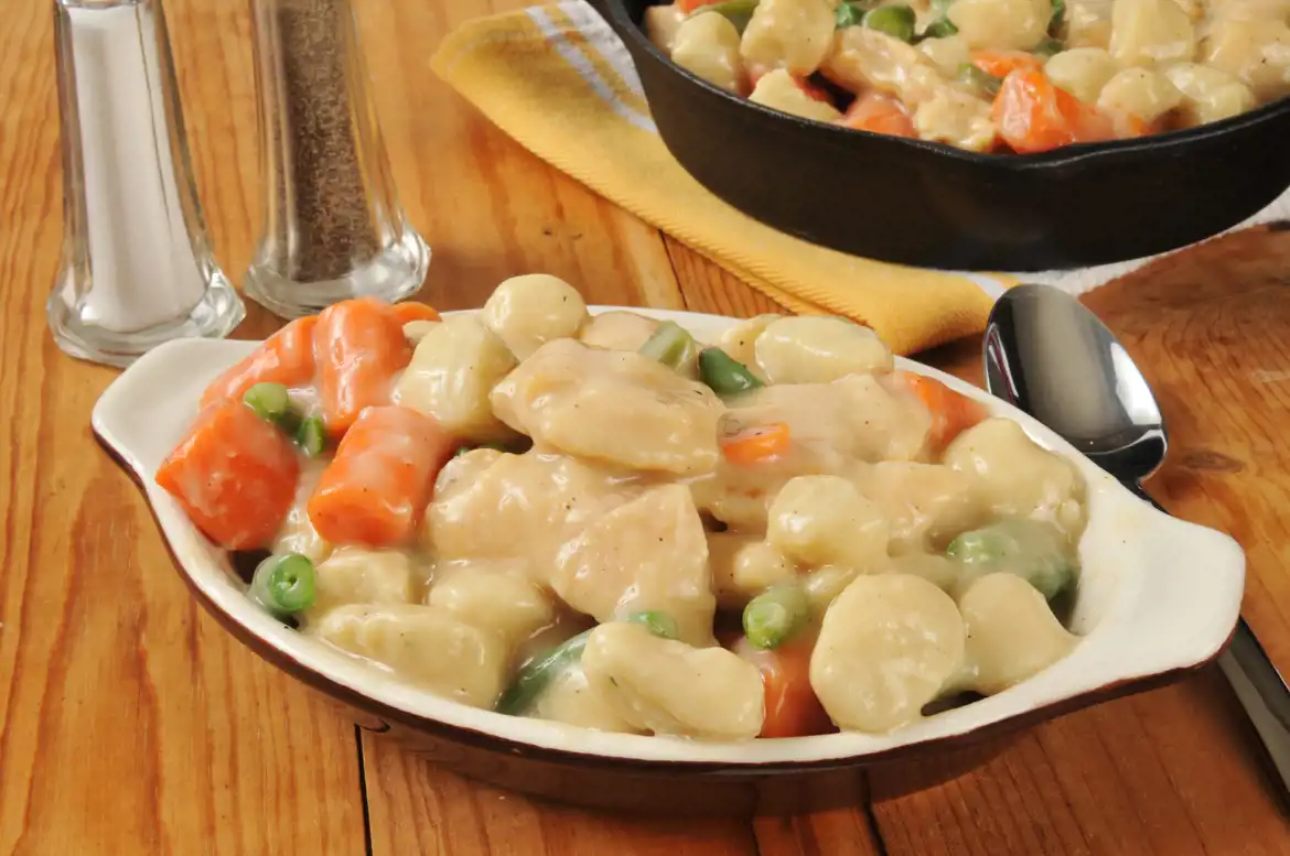 Slow Cooker Chicken and Dumplings