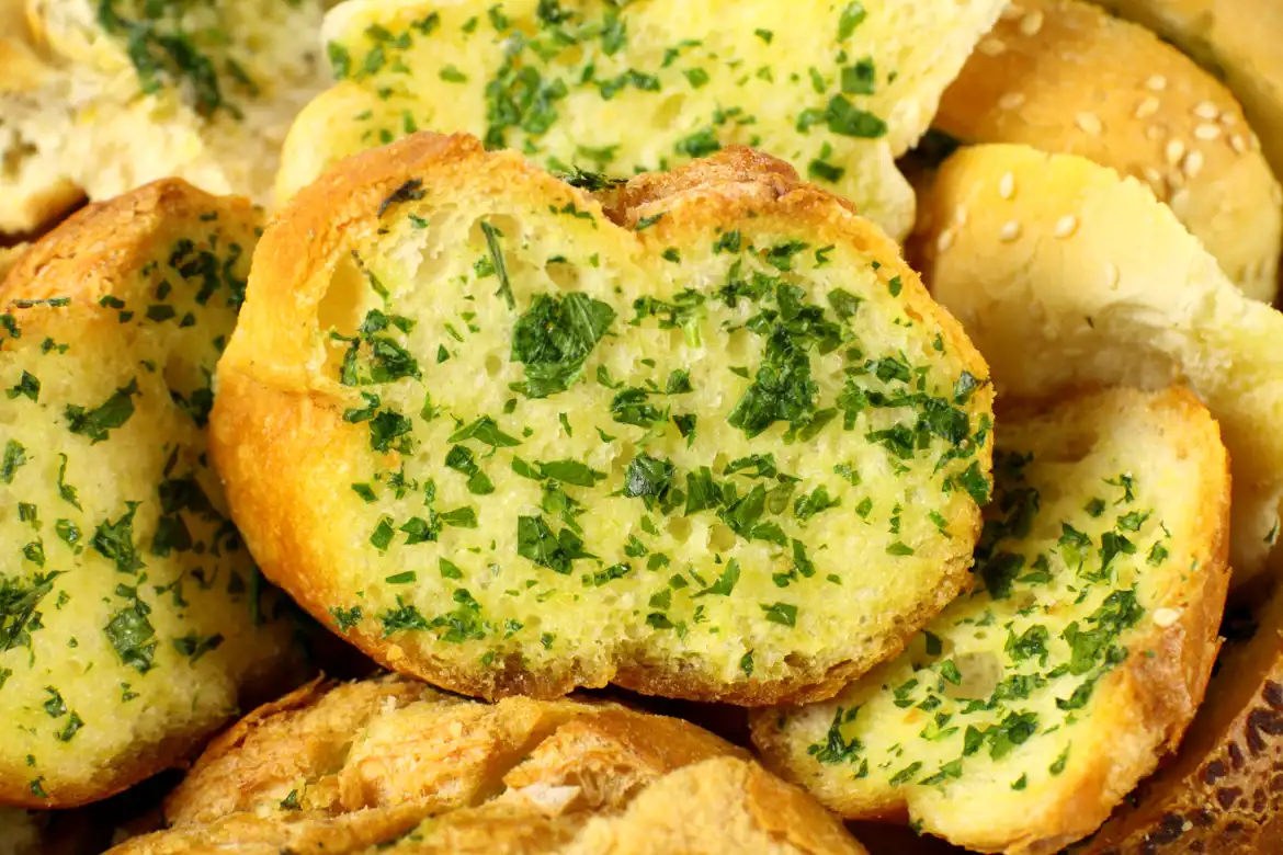 Garlic Bread (for bread machines)