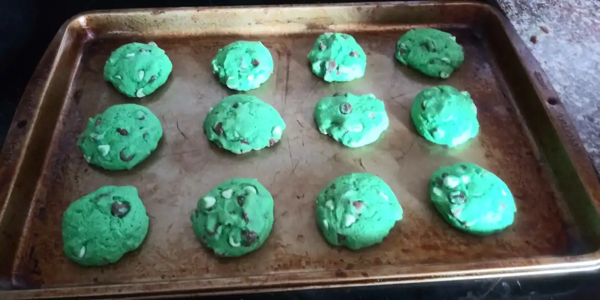 Mint Chocolate Chip Cookies